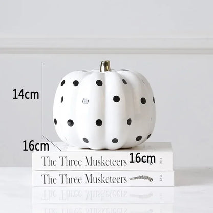 Black White Pumpkin Resin Statuette Ornaments Office Study Desktop Decor Modern Crafts Statue European Room Aesthetic Decor