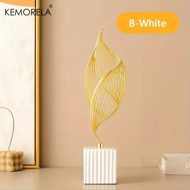 Ceramic Statue Nordic Creative Light Luxury Living Room Decoration Sculptures and Figurines Office Desk Accessories Room Decor